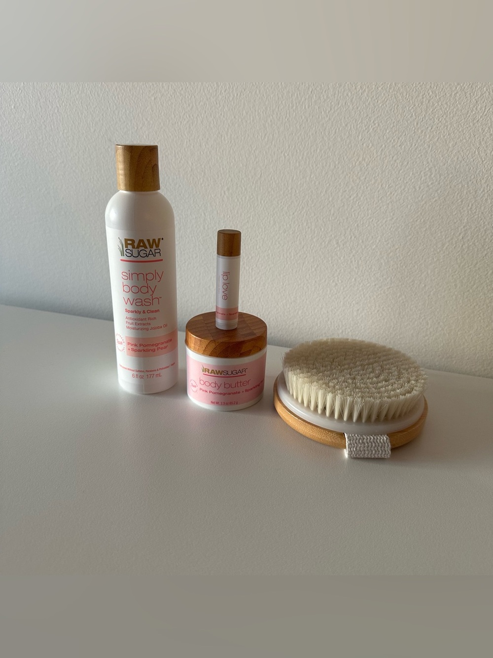 Raw Sugar Sparkle & Glow Body Bliss 3-piece Care Set Pomegranate Sparkling Pear.